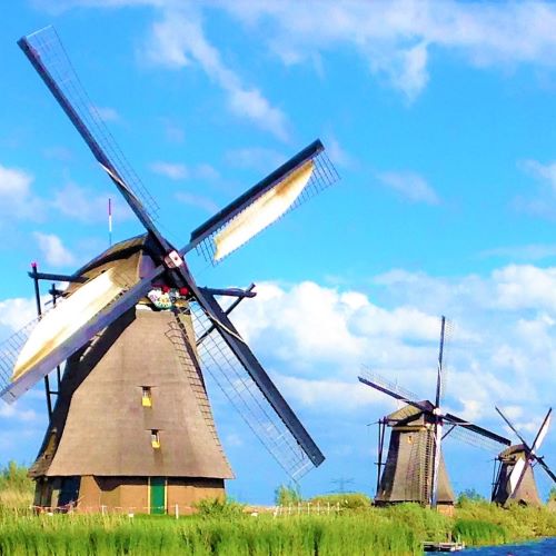 オランダ観光　キンデルダイク　ユネスコ世界遺産の風車群